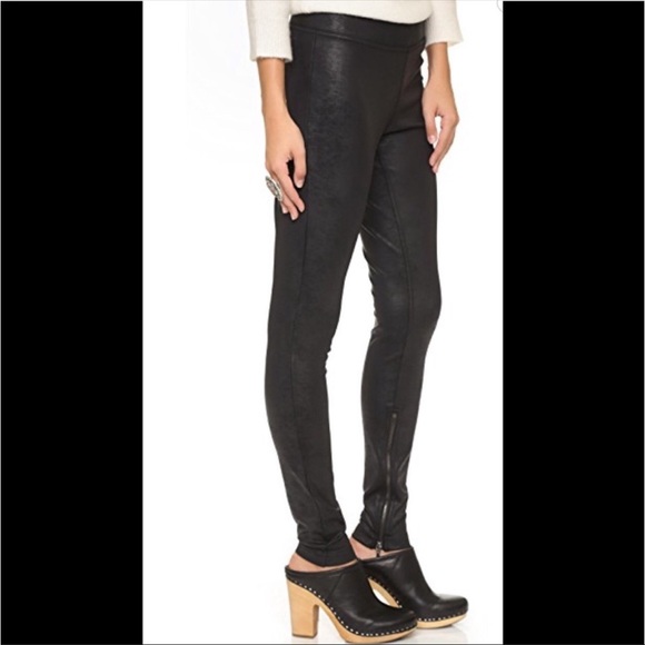 Free People Pants - Free People Women’s Black Faux Leather Crackle Skinny Ankle Zip Moto Leggings M
